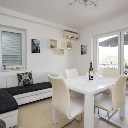 Apartman Fuer 3 Personen Ca 50 Qm In Porat, Kvarner Bucht Krk *
